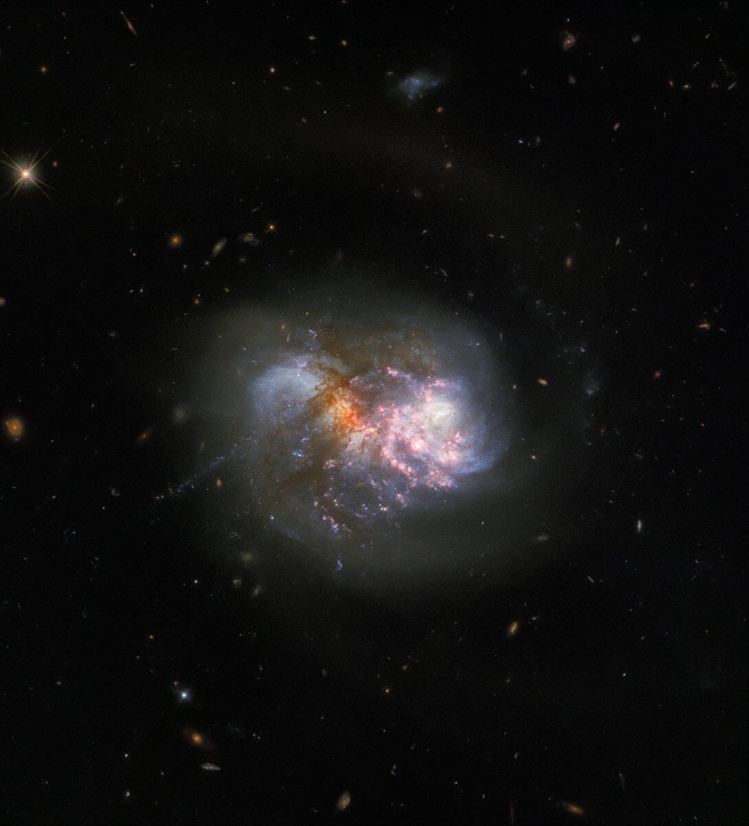 相互作用銀河「IC 1623」（Credit: ESA/Hubble &amp; NASA, R. Chandar）