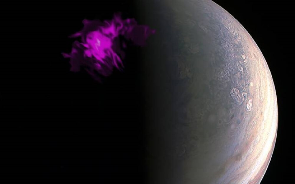 木星の北極のオーロラ画像。NASAのジュノー衛星とチャンドラX線観測衛星の画像を重ね合わせたもの（Credit: NASA Chandra/Juno Wolk/Dunn）