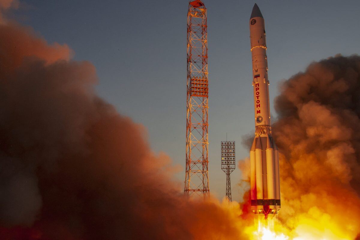 発射台を離れる「プロトンM」ロケット（Credit: Yuzhny Space Center/Roscosmos）