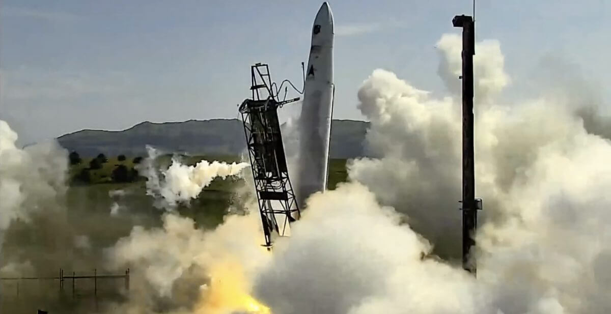 アストラ、Rocket3.3の打ち上げ失敗　発射直後に機体が傾く