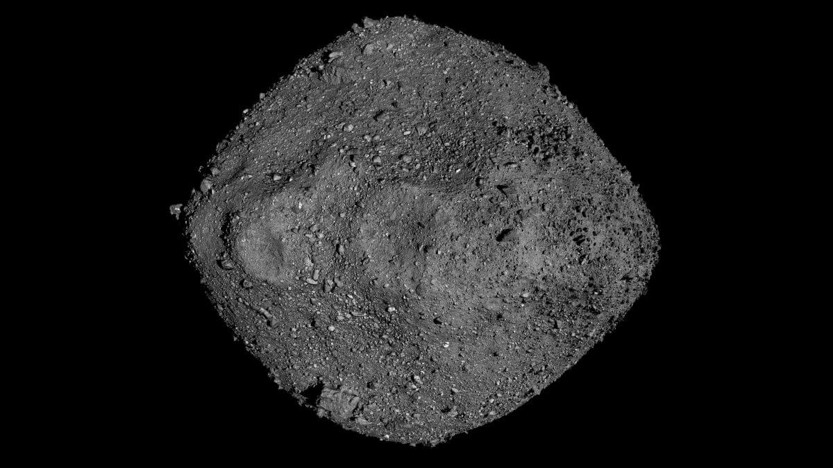 小惑星探査機「オシリス・レックス」の2年以上に渡る観測データをもとに作成された小惑星「ベンヌ」の全体像（Credit: NASA/Goddard/University of Arizona）