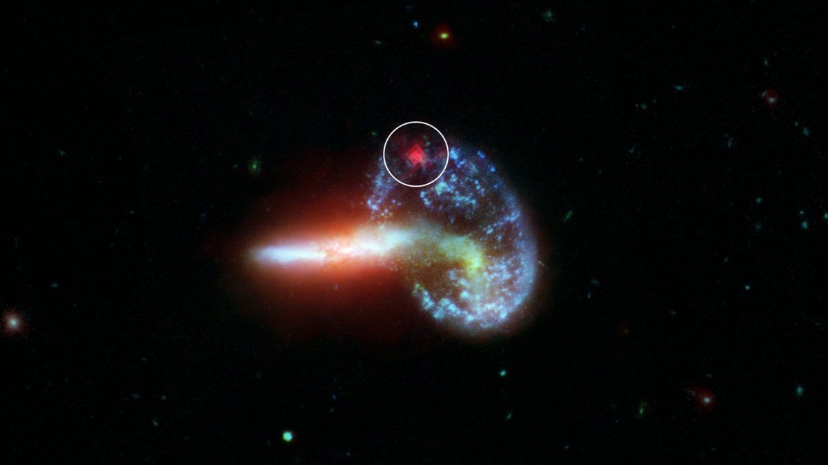 宇宙望遠鏡「スピッツァー」の観測データをもとに超新星が検出された相互作用銀河「Arp 148」（Credit: NASA/JPL-Caltech/STScI）