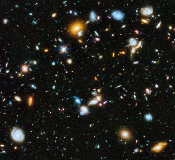 聴いてみよう！ ハッブル宇宙望遠鏡が撮影した無数の銀河を「音」に変換