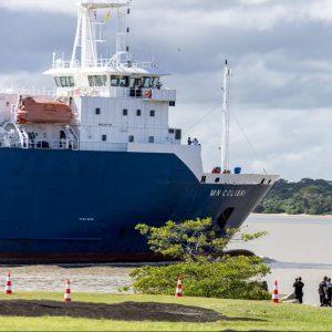 打ち上げ2か月前の宇宙望遠鏡「ジェイムズ・ウェッブ」仏領ギアナに到着