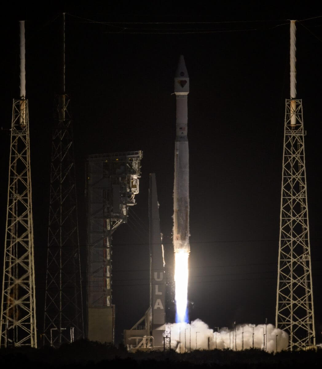 ルーシーを搭載したアトラスVロケットの打ち上げ（Credit: NASA/Bill Ingalls）
