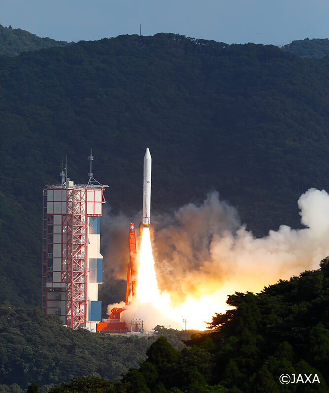 内之浦宇宙空間観測所から打ち上げられるイプシロンロケット5号機（Credit: JAXA）