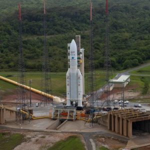 宇宙望遠鏡「ジェイムズ・ウェッブ」射点に到着! 12月25日打ち上げ予定