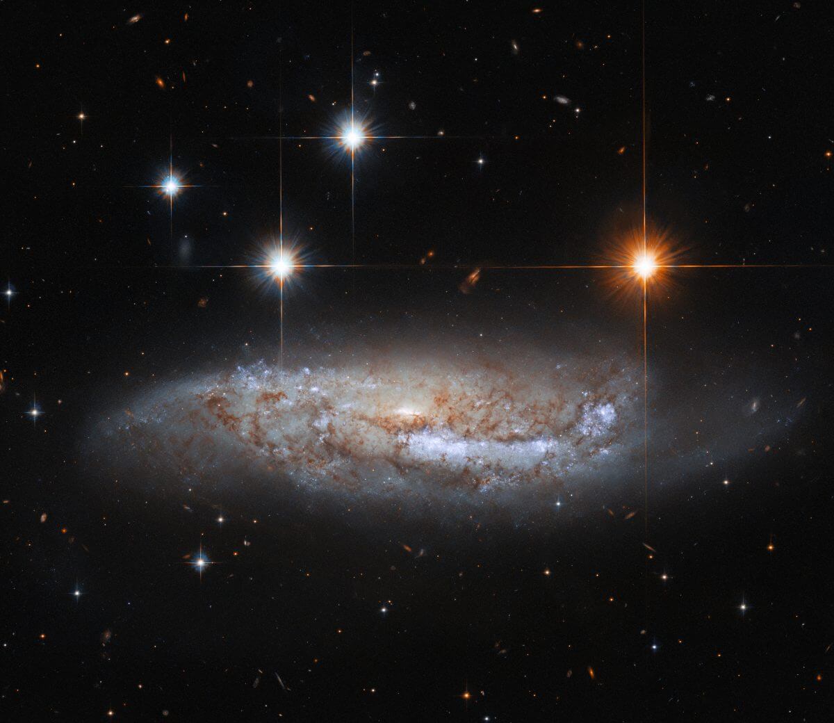 渦巻銀河「NGC 3568」（Credit: ESA/Hubble &amp; NASA, M. Sun）