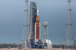 NASA新型ロケット「SLS」打ち上げリハーサル再び中止　再開前に組立棟へ戻される予定