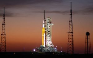 NASA新型ロケット「SLS」打ち上げ前のリハーサルが一旦中止される