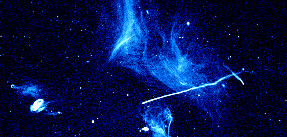 【▲銀河団エイベル2256が作り出した巨大な「電波遺物」（Credit: Rajpurohit et al. 2022）】