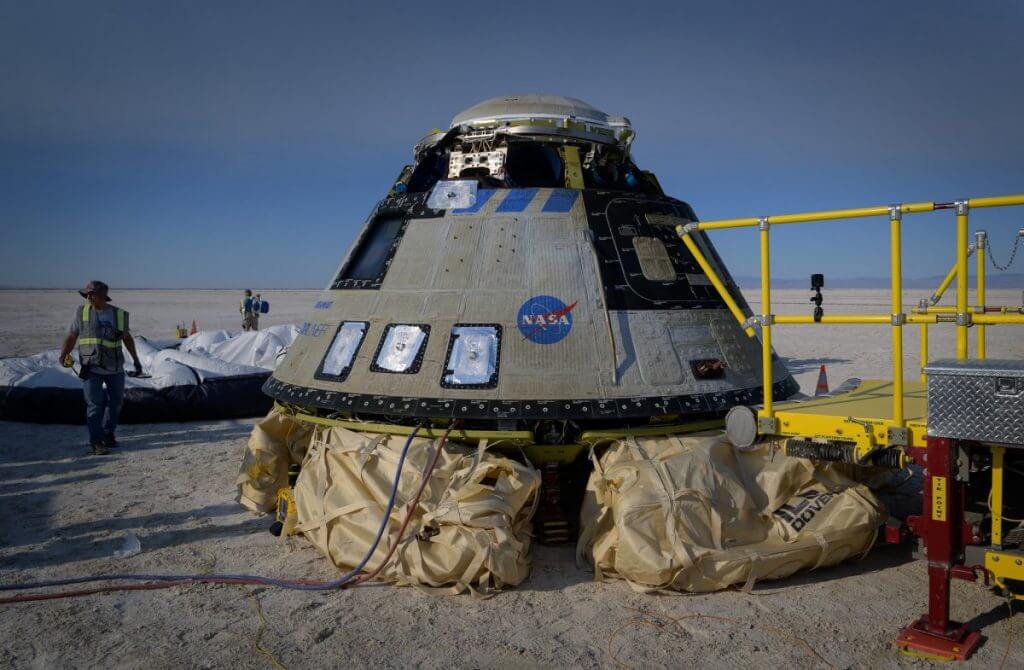 【▲ ホワイトサンズ宇宙港に着陸したスターライナー（Credit: NASA/Bill Ingalls）】