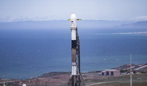 スペースX、ドイツ連邦軍の衛星「SARah-1」打ち上げ成功 衛星はドイツからアメリカへ運搬される