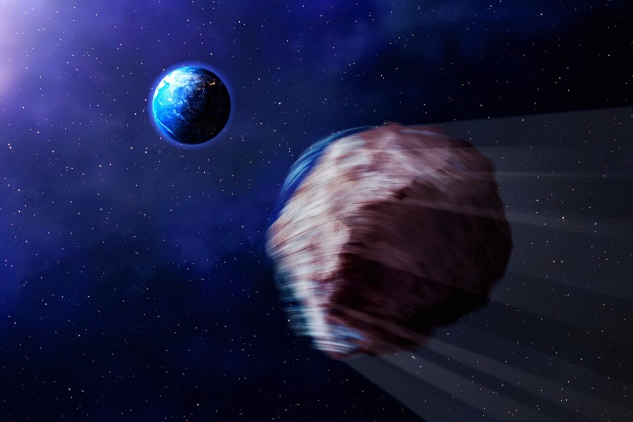【▲高速自転しながら地球近傍を通過する小惑星の想像図（Credit：東京大学木曽観測所）】