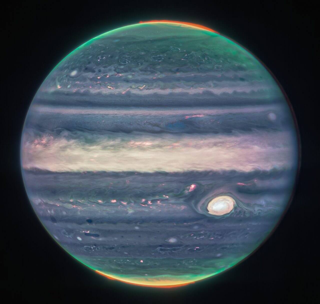 【▲ ウェッブ宇宙望遠鏡の近赤外線カメラ「NIRCam」を使って撮影された木星（Credit: NASA, ESA, CSA, Jupiter ERS Team; image processing by Judy Schmidt.）】