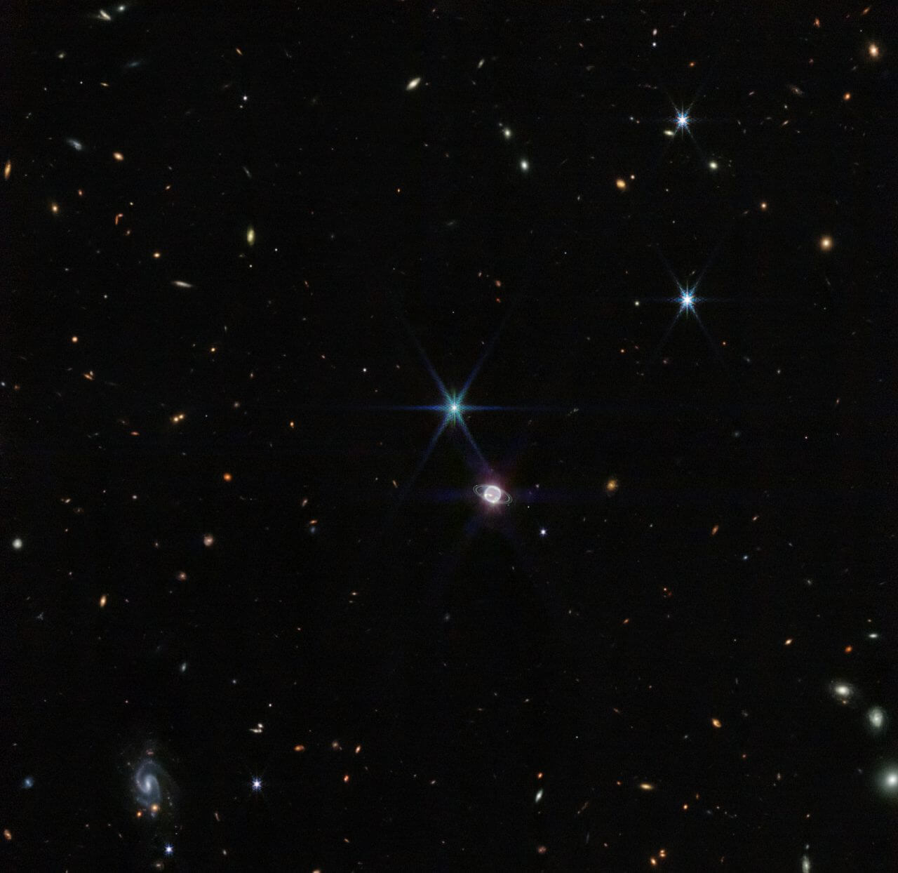 【▲ ジェイムズ・ウェッブ宇宙望遠鏡の近赤外線カメラ「NIRCam」を使って撮影された海王星とその周辺（Credit: NASA, ESA, CSA, STScI; IMAGE PROCESSING: Joseph DePasquale (STScI)）】