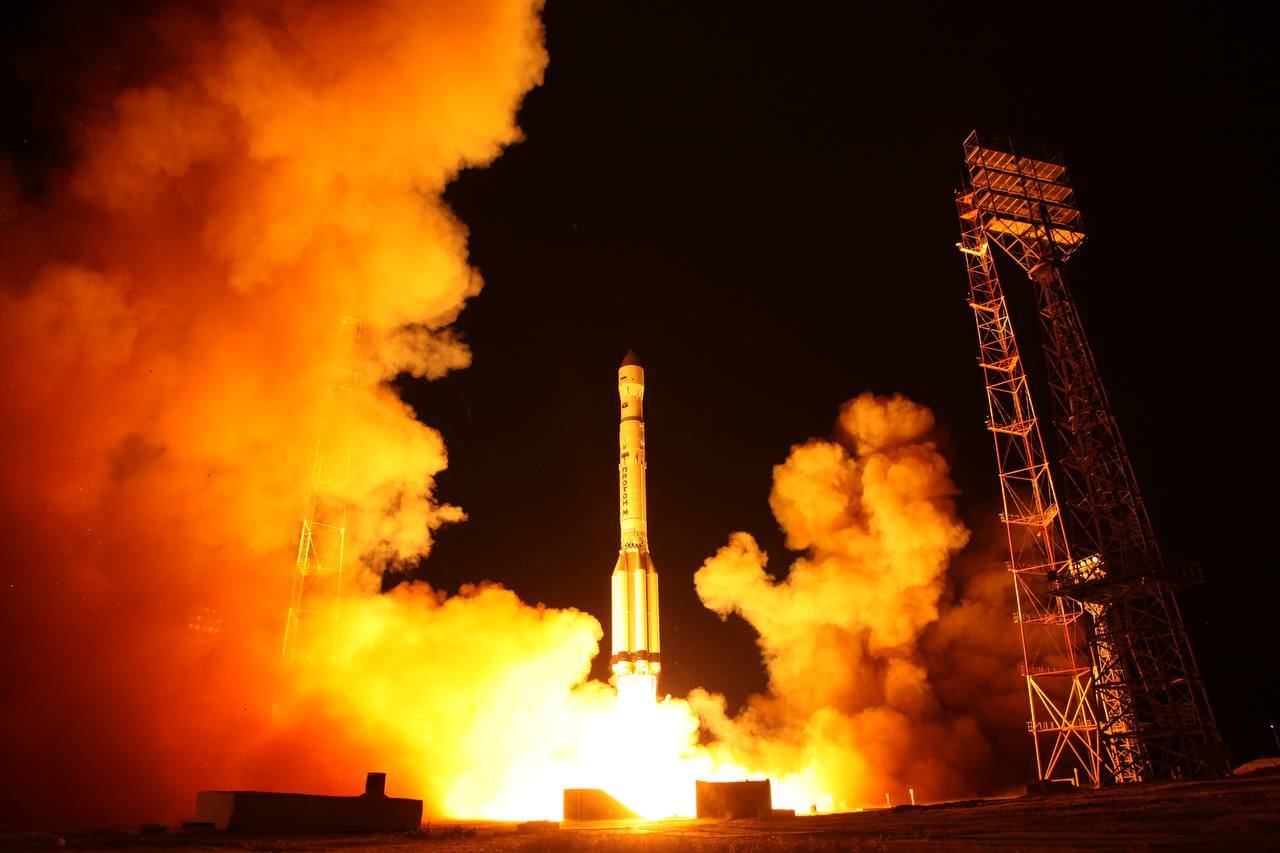 【▲ 通信衛星「アンゴサット2」を搭載した「プロトンM」ロケットの打ち上げ（Credit: Yuzhny Space Center）】