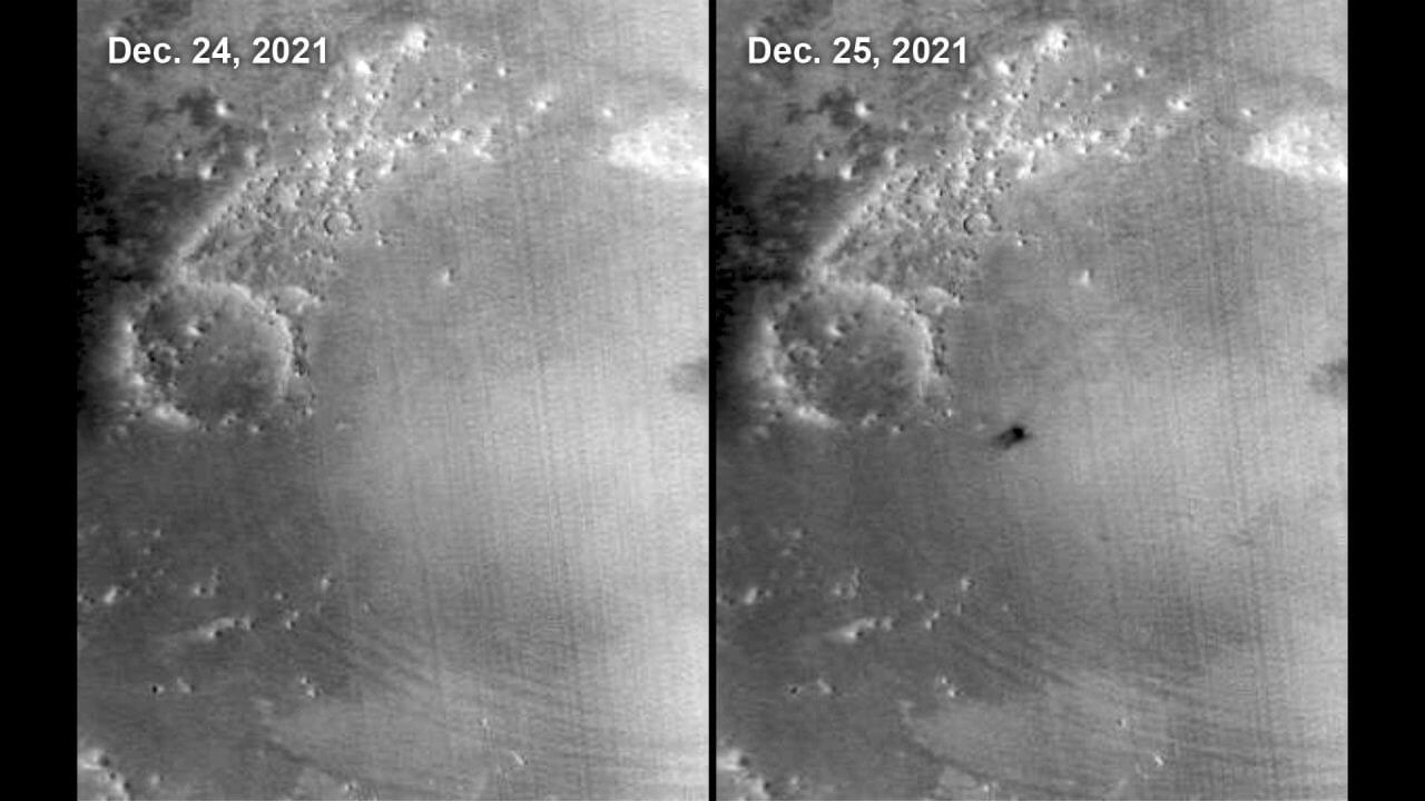 【▲ MROに搭載されている広角の火星カラーイメージャー「MARCI」で撮影されたアマゾニス平原。左は2021年12月24日、右は翌25日に撮影されたもの。右画像の中央にクレーターが出現している（Credit: NASA/JPL-Caltech/MSSS）】