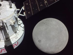 NASA新型宇宙船オリオンが月の裏側を通過　アルテミス1ミッション続報