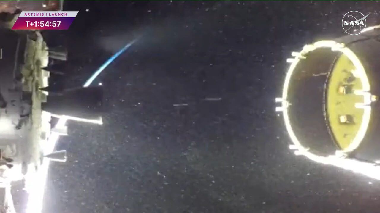 【▲ オリオンの船外に搭載されているカメラで撮影されたICPS切り離しの瞬間。NASAの打ち上げライブ配信から（Credit: NASA）】
