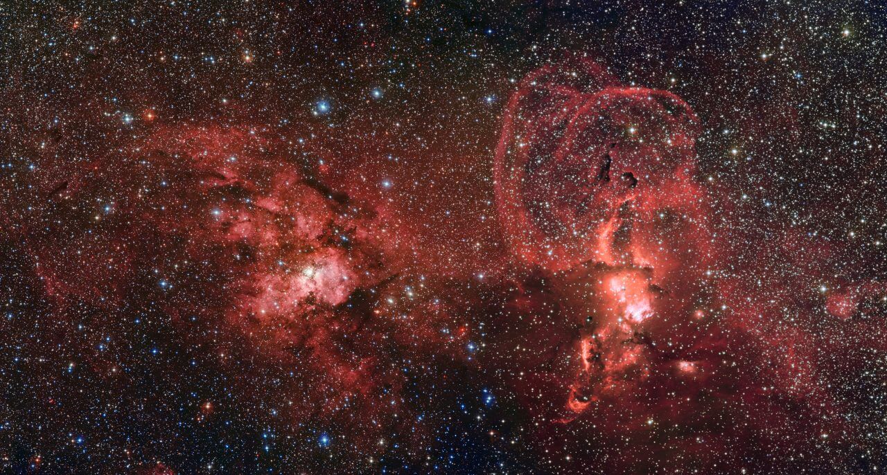 【▲ 参考画像：ラ・シヤ天文台（チリ）のMPG/ESO 2.2m望遠鏡を使って可視光線で観測されたNGC 3603とNGC 3576（Credit: ESO/G. Beccari）】