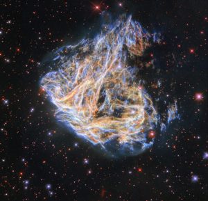 まるで糸くず。ハッブルが捉えた大マゼラン雲の超新星残骸 | sorae 