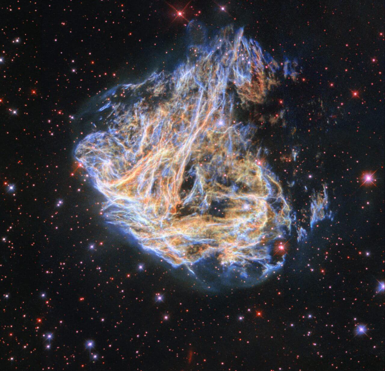 【▲ 大マゼラン雲の超新星残骸「DEM L 190」（Credit: ESA/Hubble & NASA, S. Kulkarni, Y. Chu）】