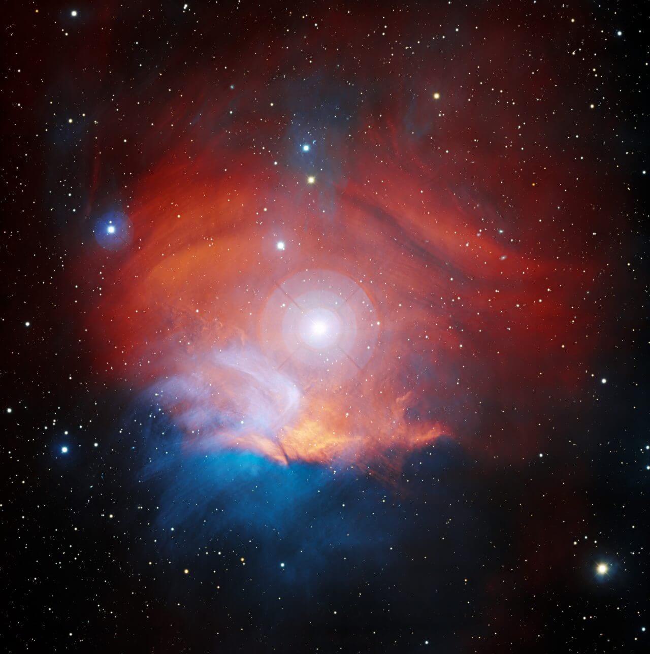 オリオン座のラズベリー星雲【今日の宇宙画像】