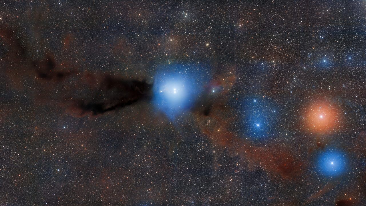 Brightness of a reflection nebula illuminated by a blue star born in a dark nebula |  Sorae Portal site to the universe