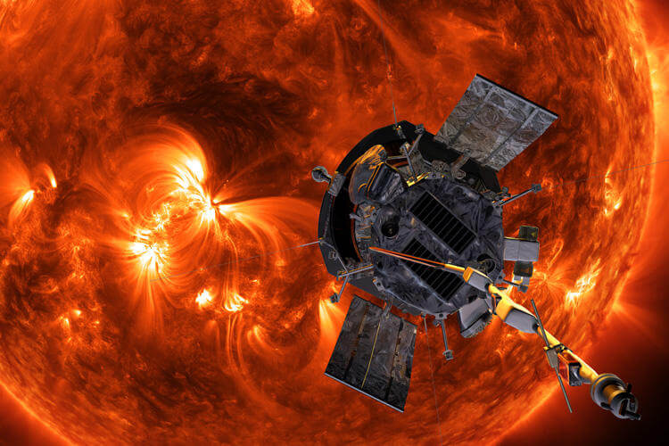 【▲ 図2: パーカー・ソーラー・プローブは太陽探査機であり、塵を直接観測するための観測装置は搭載されていない。しかし工夫することで、間接的にファエトンの塵を捕らえることに成功した。 (Image Credit: NASA / Johns Hopkins APL / Steve Gribben) 】
