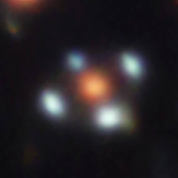 Einstein’s Cross shining in the constellation Hercules photographed by a large telescope in South America |  sorae universe portal website