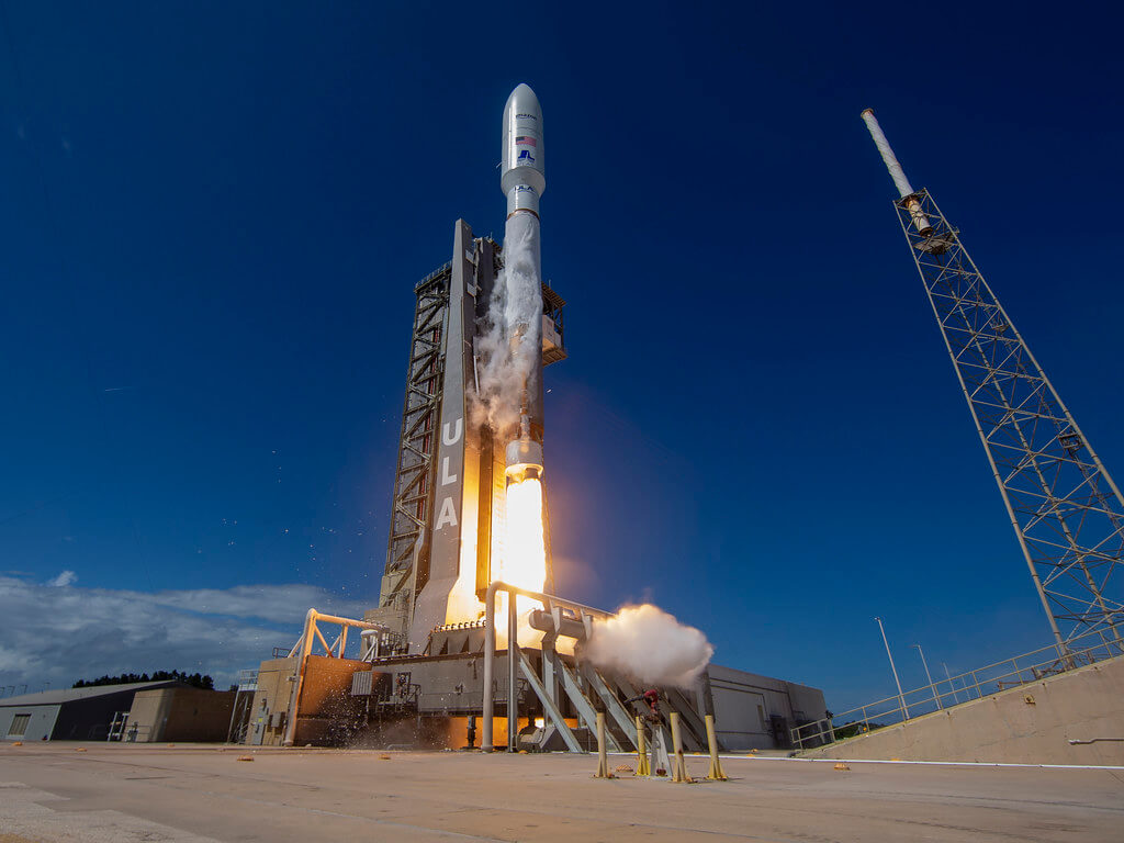 【▲ ケープカナベラル宇宙軍基地から打ち上げられたULAの「アトラスV」ロケット （Credit: ULA）】