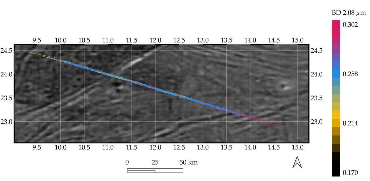 【▲ JIRAMの観測で得られたデータのひとつをガニメデの地図に重ねて示した図。画像右下の断層付近で塩化アンモニウムに由来するとみられるスペクトルの兆候が強くなっていることが示されている（Credit: NASA/JPL-Caltech/SwRI/ASI/INAF/JIRAM/Brown University）】