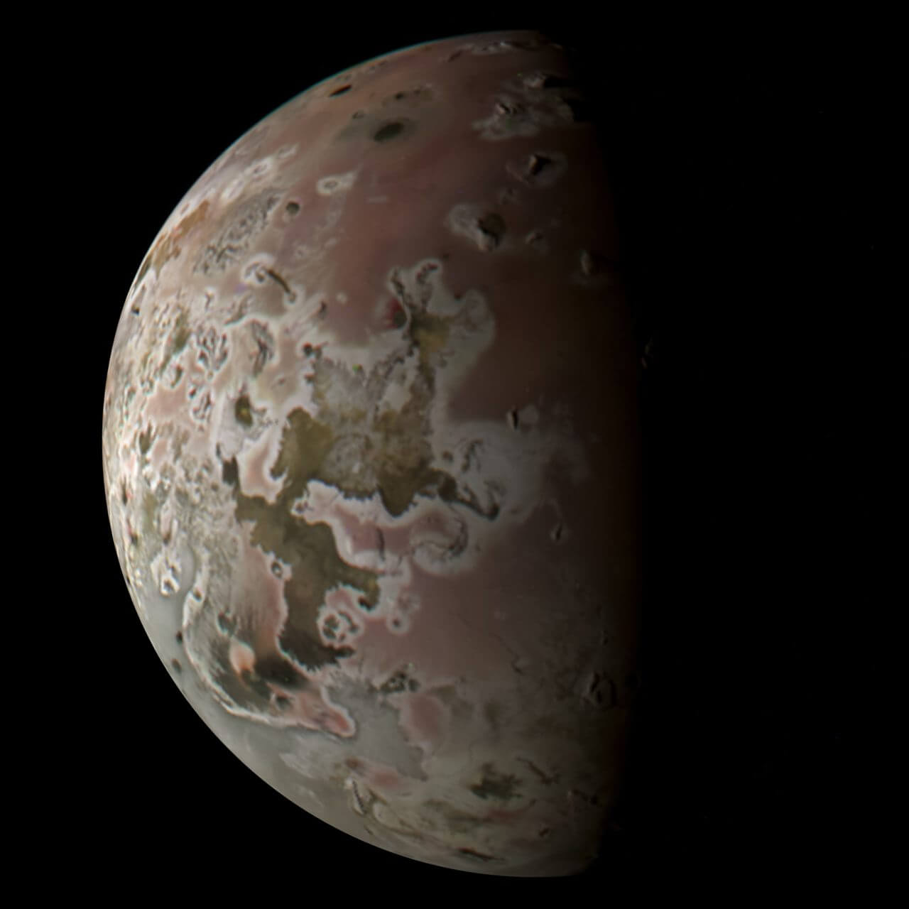 【▲ 木星の衛星イオ。アメリカ航空宇宙局（NASA）の木星探査機「Juno（ジュノー）」の可視光カメラ「JunoCam」で2023年10月15日に撮影（Credit: NASA/JPL-Caltech/SwRI/MSSS/Kevin M. Gill）】