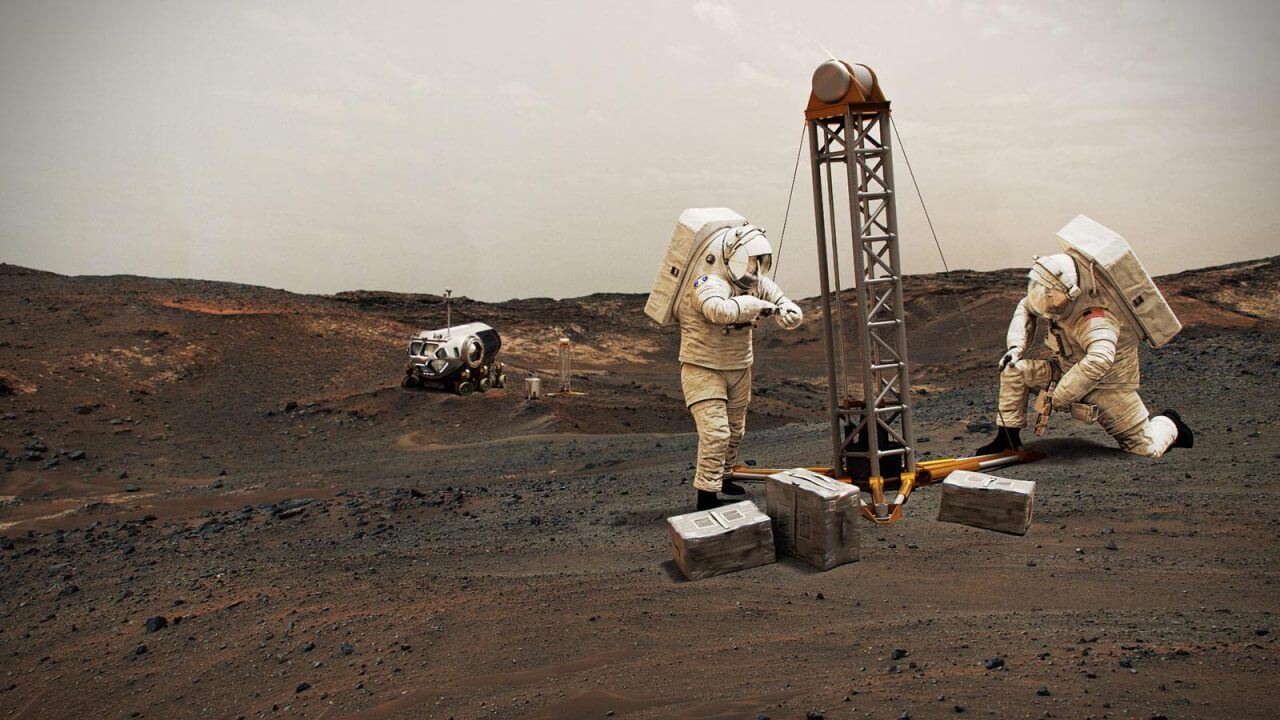 【▲ 将来の有人火星探査の想像図。宇宙飛行士がドリルを使って採掘を行う様子が描かれている（Credit: NASA）】