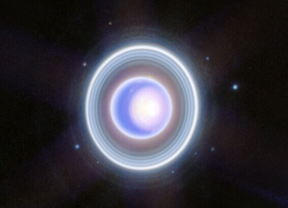 【▲ ジェイムズ・ウェッブ宇宙望遠鏡の近赤外線カメラ（NIRCam）で2023年9月に観測された天王星（Credit: NASA, ESA, CSA, STScI）】