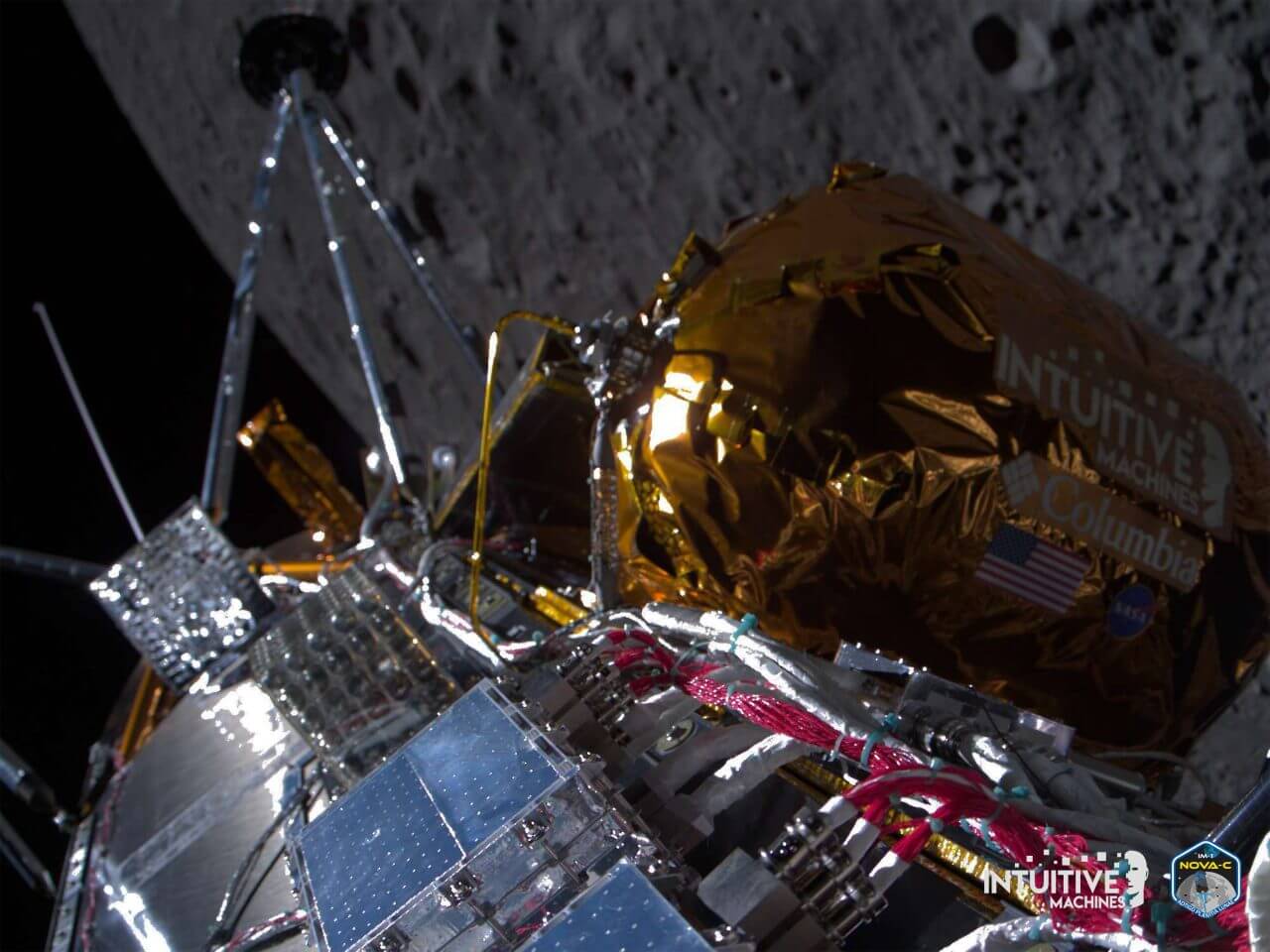 【▲ インテュイティブ・マシーンズの月着陸船「Nova-C」のカメラで撮影された画像。月周回軌道へ投入された後に撮影（Credit: Intuitive Machines）】