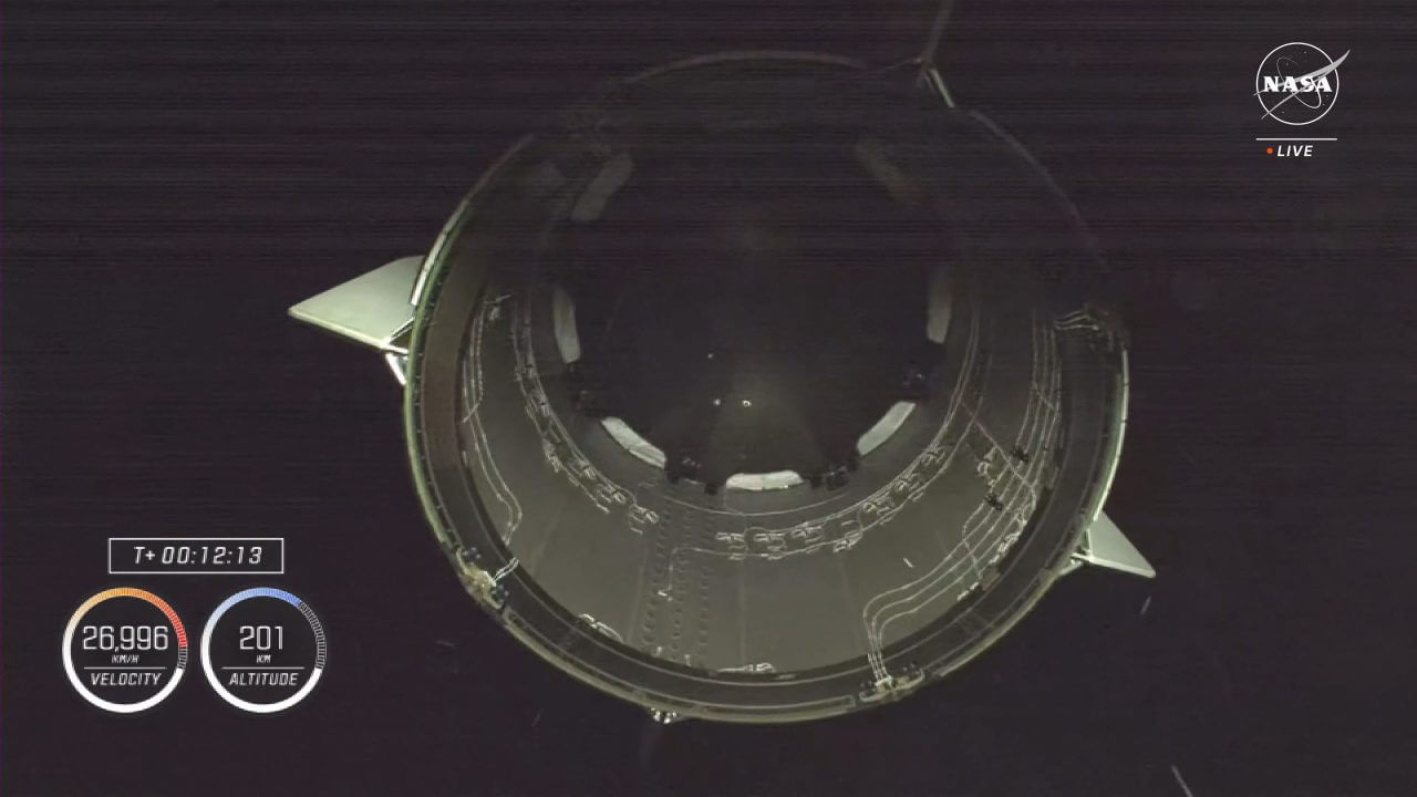 【▲ ファルコン9ロケット2段目から分離されたクルードラゴン宇宙船。NASAのライブ配信より（Credit: NASA TV）】