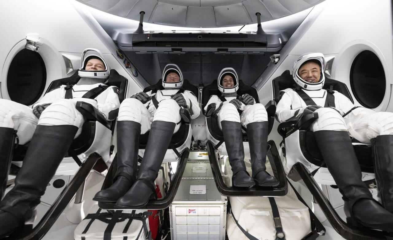 【▲ 帰還した有人宇宙飛行ミッション「Crew-7」のクルー。左から：ボリソフ宇宙飛行士、モーゲンセン宇宙飛行士、モグベリ宇宙飛行士、古川宇宙飛行士（Credit: NASA/Joel Kowsky）】