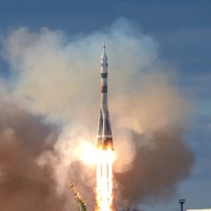 ロシア、宇宙船「ソユーズMS-25」打ち上げ　アメリカとベラルーシの宇宙飛行士も搭乗