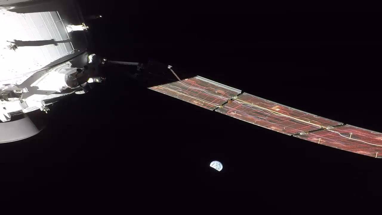 オリオン宇宙船のカメラで撮影された「地球の出」【今日の宇宙画像】
