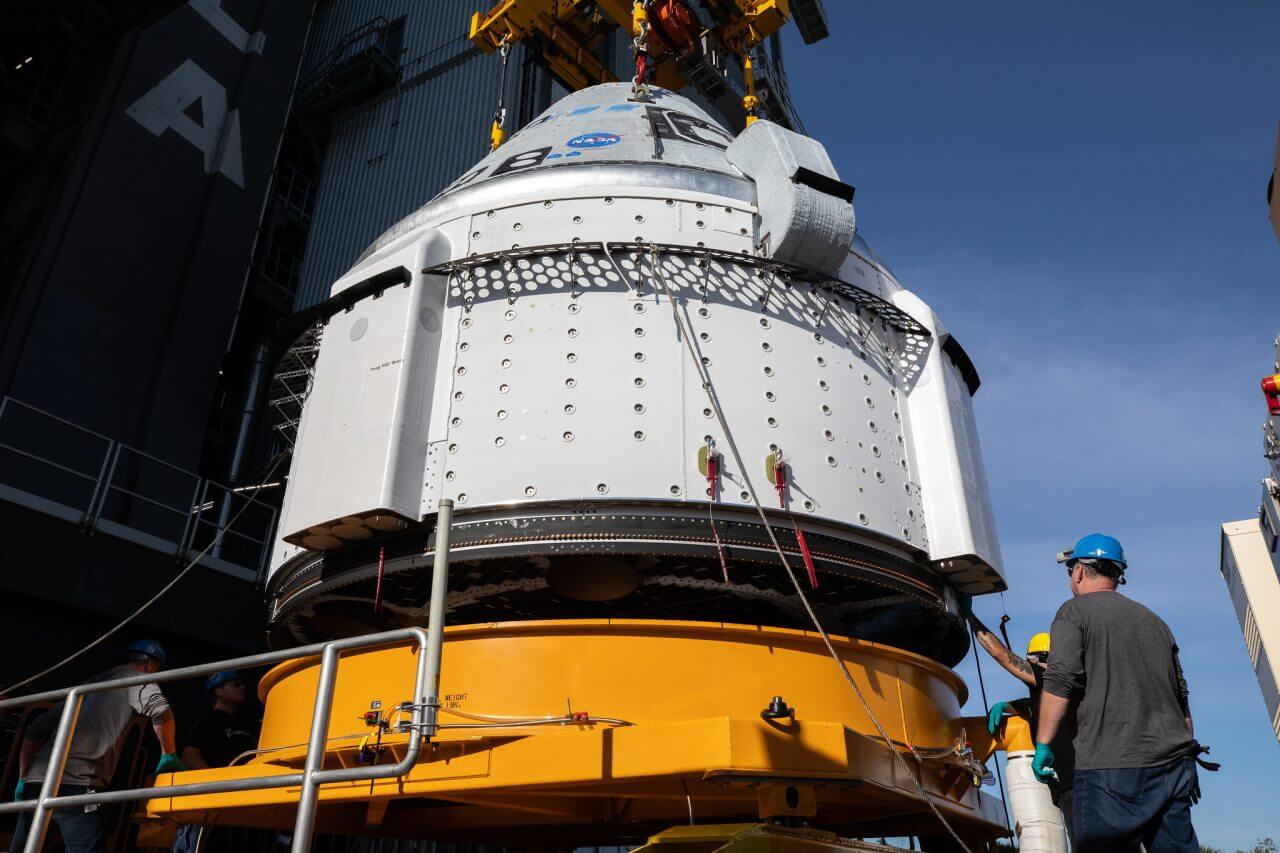 【▲ ユナイテッド・ローンチ・アライアンス（ULA）の「アトラスV」ロケットに搭載されるボーイングの新型宇宙船「スターライナー」。アメリカの現地時間2024年4月16日撮影（Credit: NASA/Kim Shiflett）】