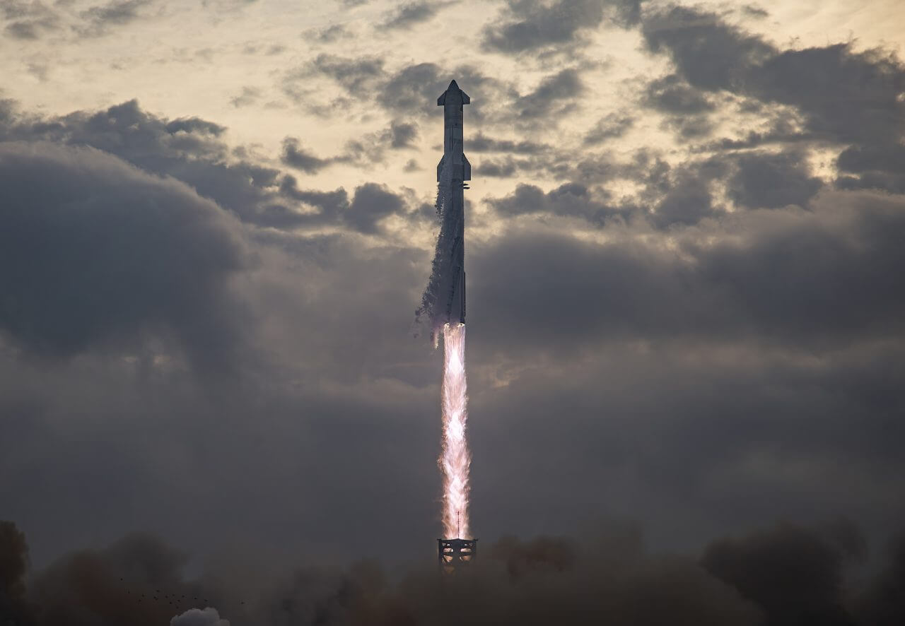 【▲ 参考画像：第3回飛行試験で米国テキサス州にあるスペースXの施設「Starbase」から打ち上げられたStarship（Credit: SpaceX）】