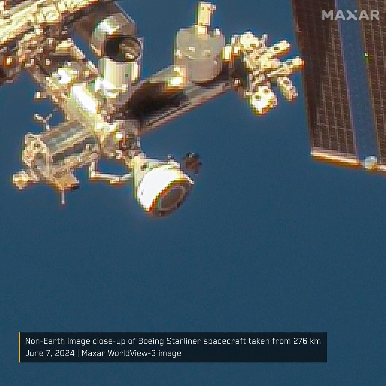 【▲ ISSの「Harmony（ハーモニー）」モジュールに係留されている新型宇宙船「Starliner（スターライナー）」を拡大した画像（Credit: Maxar Technologies）】
