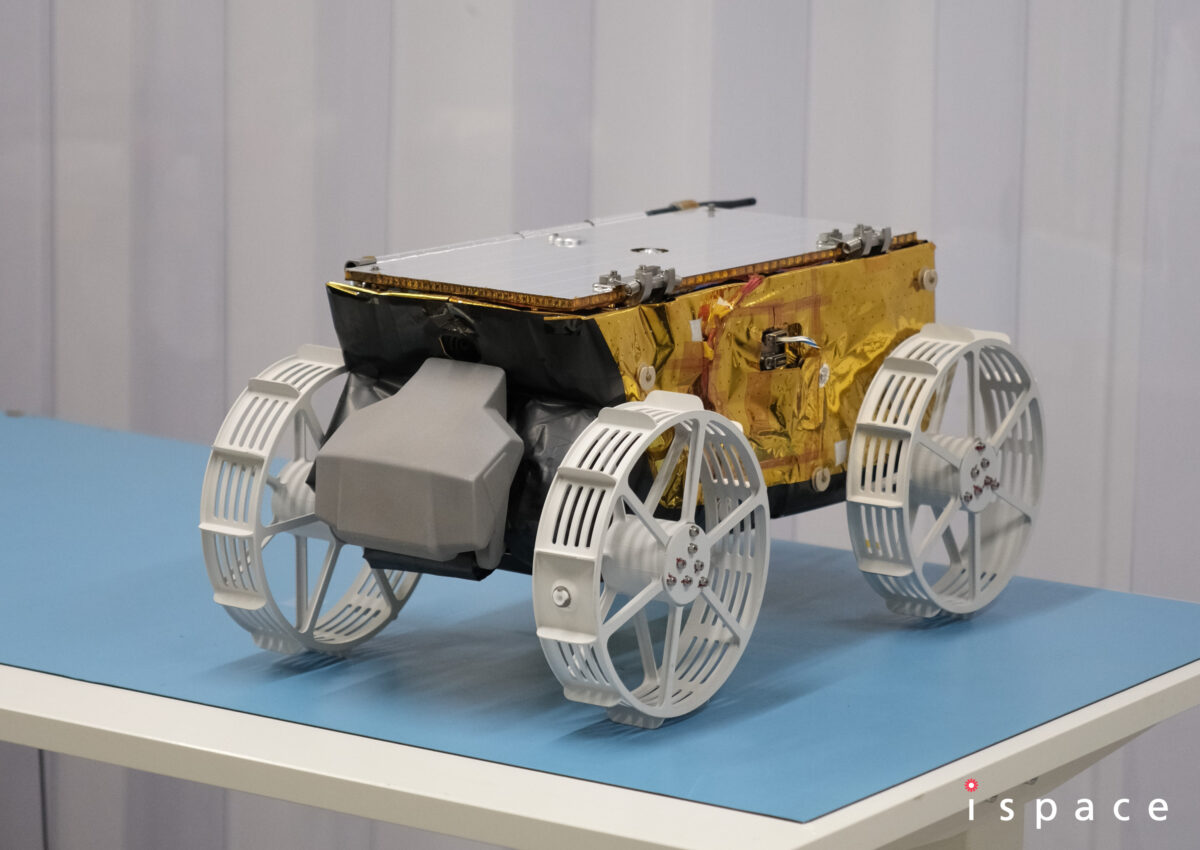 【▲ ispace EUROPEが開発した小型月面探査車「TENACIOUS」のフライトモデル（Credit: ispace）】