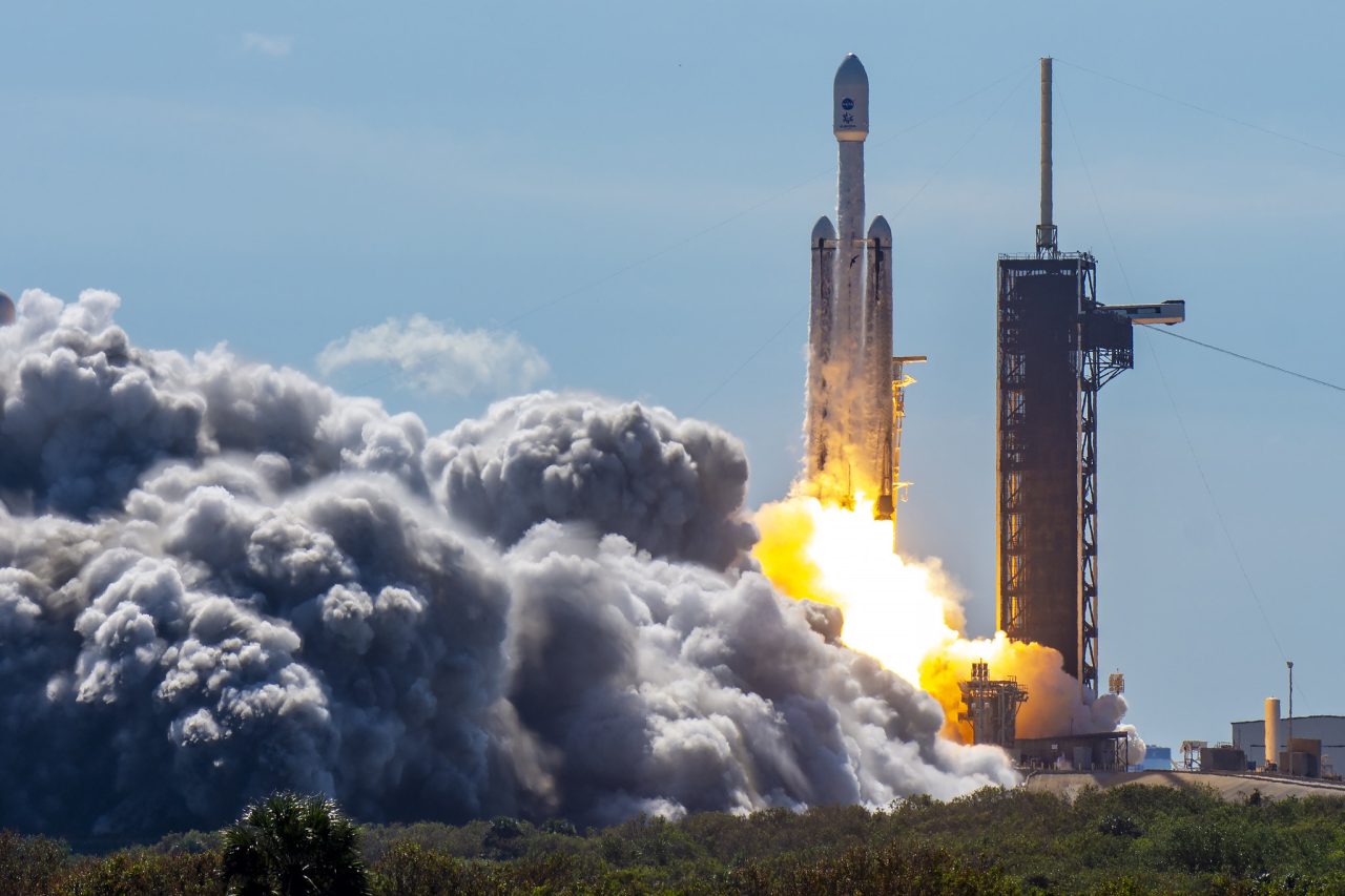 アメリカの民間企業SpaceX（スペース）の「Falcon Heavy（ファルコン・ヘビー）」ロケット