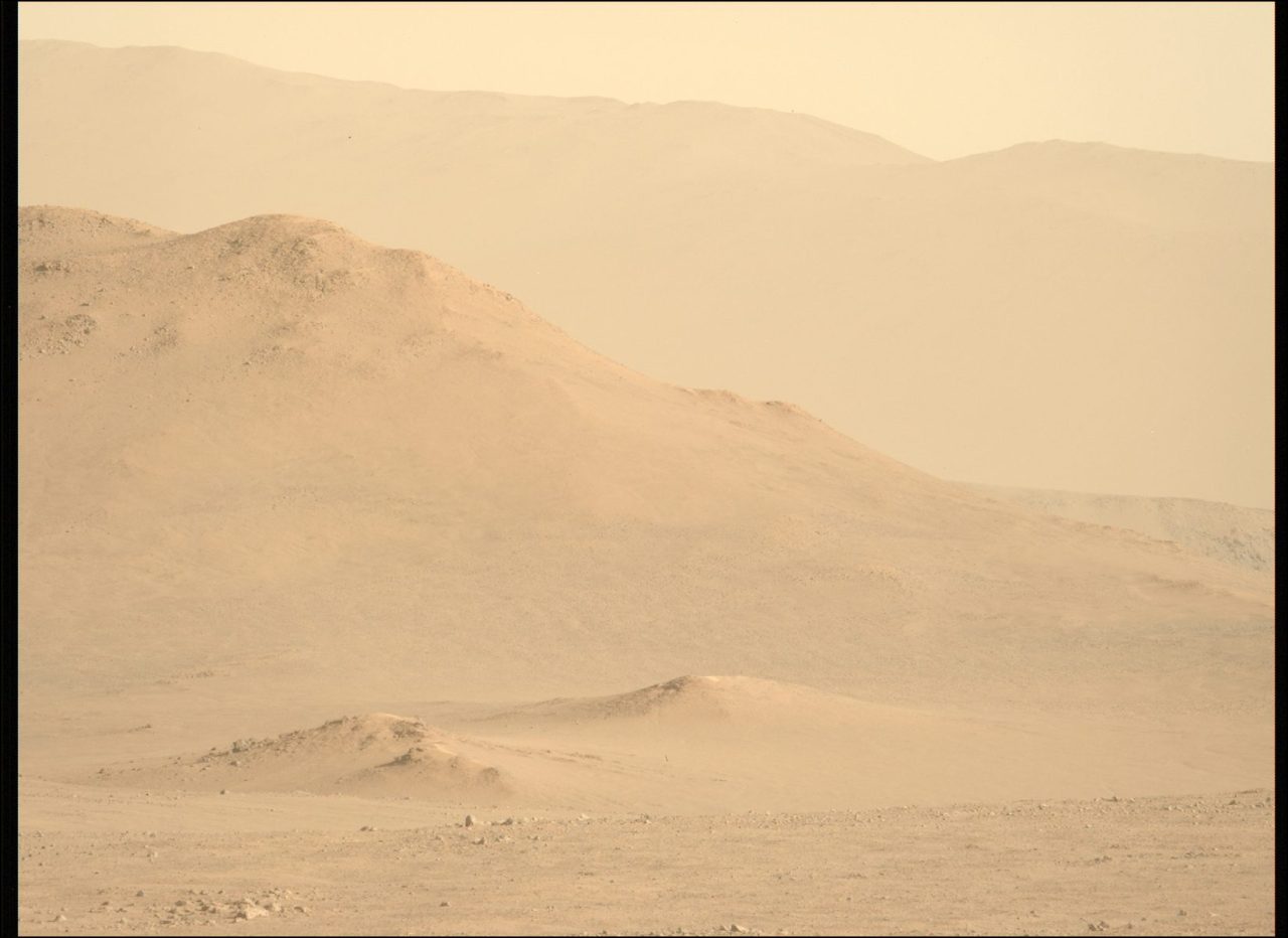 2024年12月5日の火星の風景：黄褐色の霞と静寂【今日の宇宙画像】