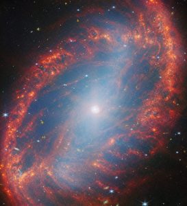 ウェッブ宇宙望遠鏡が観測した“とも座”の渦巻銀河「NGC 2566」