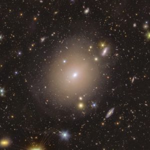 19世紀から知られる銀河に隠れていたアインシュタインリング　ESA宇宙望遠鏡が発見