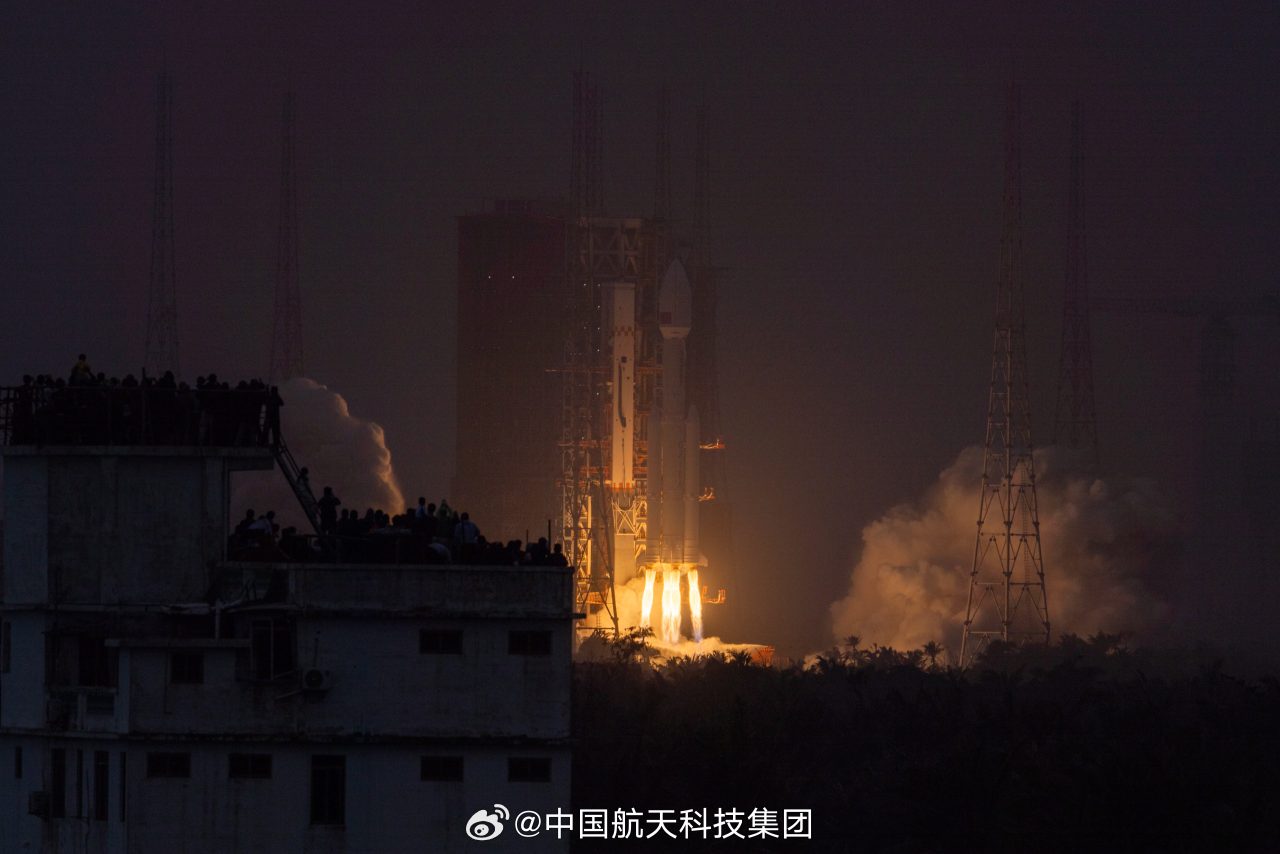 中国、新型ロケット「長征8号A」で衛星インターネット用の低軌道衛星を打ち上げ